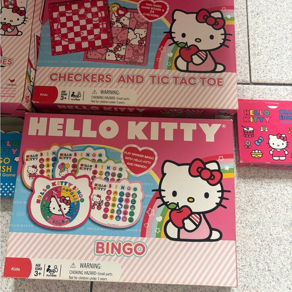 Hello Kitty Pink Game Collection bundle - Picture 5 of 8